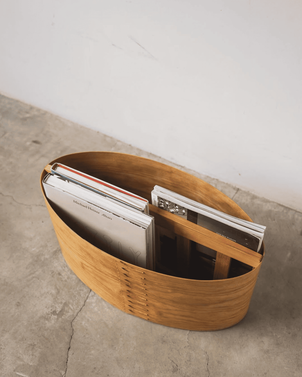 MAGAZINE BOX